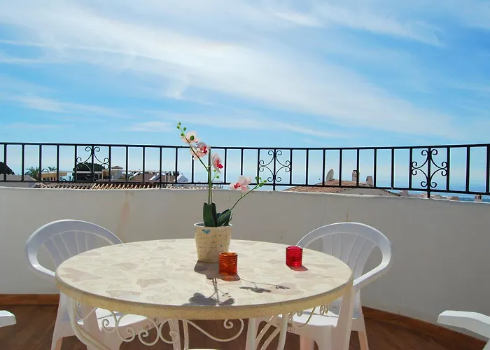 Ap197 - Capuchinos 20 * Nerja